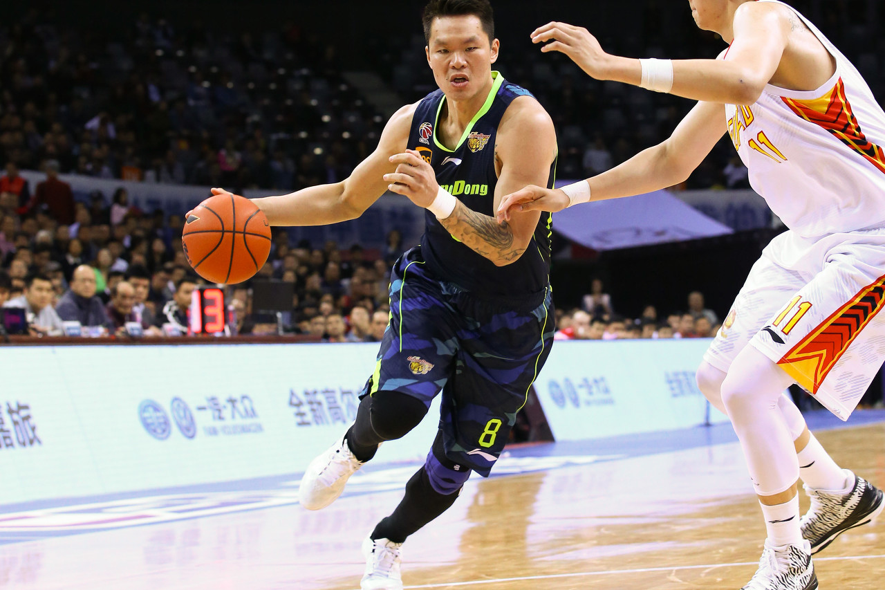 宝威体育登录入口-2011年的今天：朱芳雨成CBA历史最年轻的季后赛2000分先生